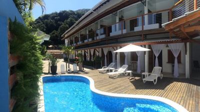 Localizada próxima  a praia, nossa pousada é um refugio de tranquilidade e paz  Venha relaxar e renovar as energias, é o local ideal ... 